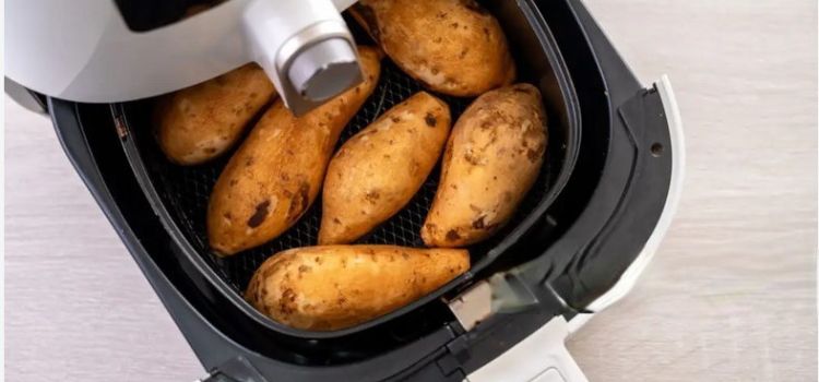 How to Reheat a Baked Potato in an Air Fryer